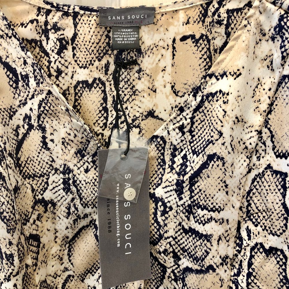๐๏ธโจ 3 for $20 Closet Sale โจ๐๏ธ Snakeskin pattern blouse - Picture 4 of 6
